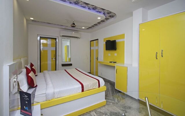 OYO 8743 Hotel Ravi Palace