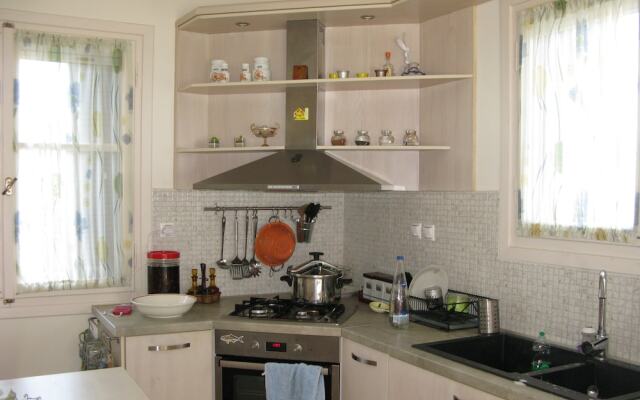 Navarino - A Breath Away From The Beach