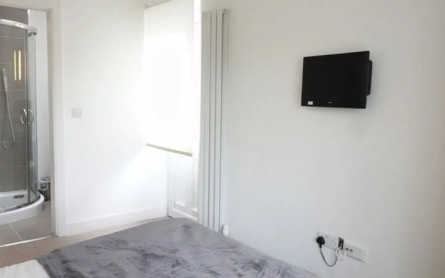 The Great Airport Place