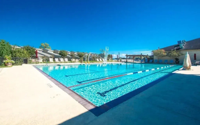 Sweetwater at Lake Conroe by VRI Resort