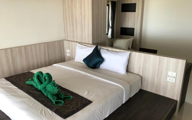 Nakara Long Beach Resort