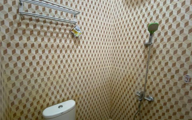 Capital O 1888 Griya RW Family Guest House