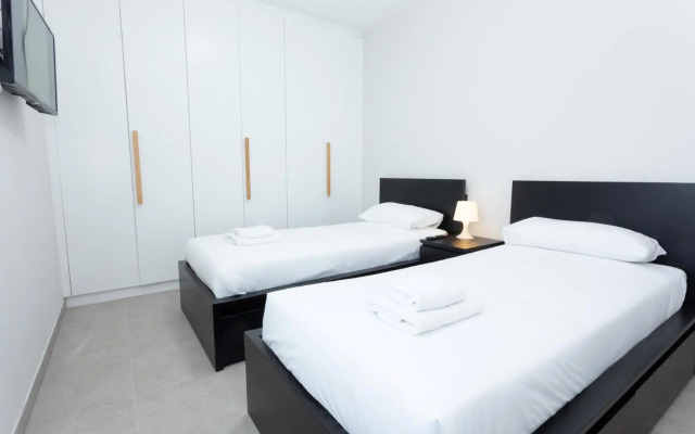 Catalina Downtown By CanariasGetaway