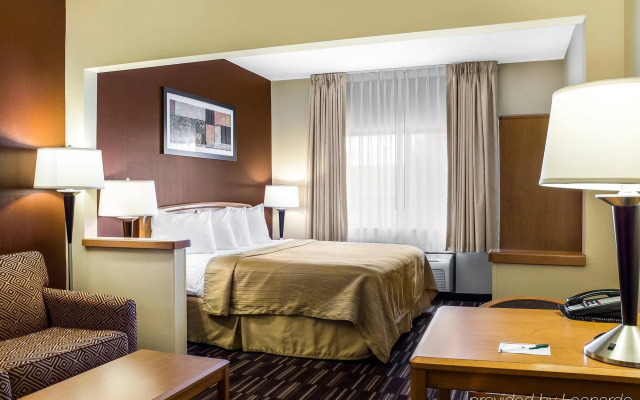 Quality Suites Near West Acres