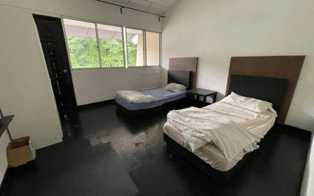 Seaside Glamping @ Heritage Chalet – Guest Rooms – Singapore