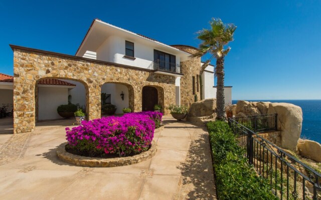 Amazing Oceanfront Villa Near Downtown: Villa Grande