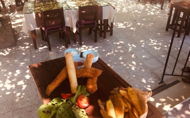 Yakamoz Hotel