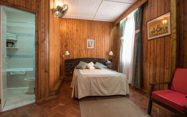 Oakwood Hotel