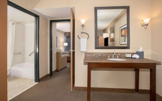 Embassy Suites by Hilton Phoenix Biltmore