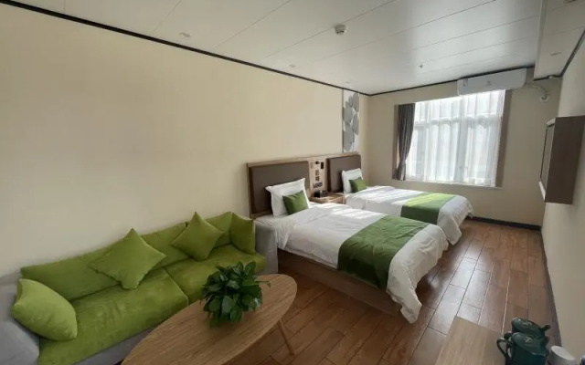 GreenTree Inn Beijing Chaoyang District Langxinzhuang Metro Station Express Hotel – Guest Rooms – Beijing