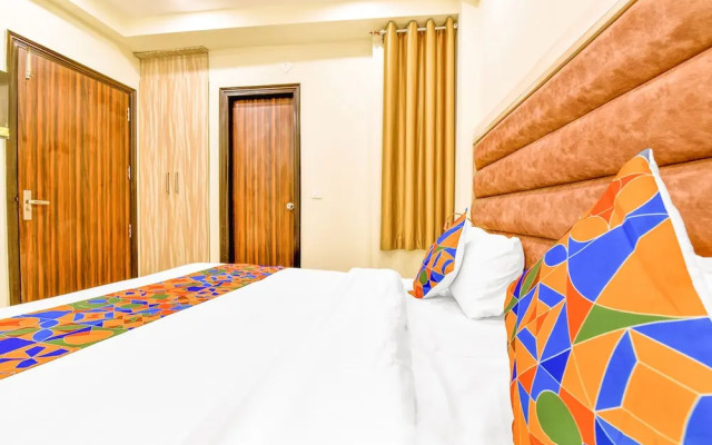 Fabhotel Pacific Inn