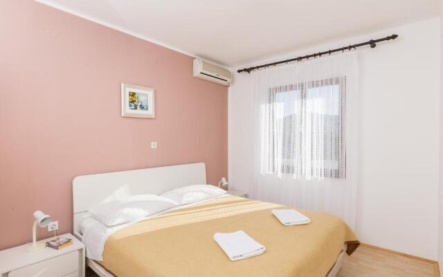 Apartment & Rooms Villa Katarina