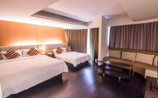 Katherine Plaza Hotel