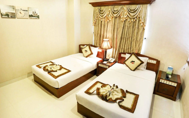 Seventeen Saloon Hotel