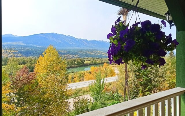 Golden Mountain View Suites