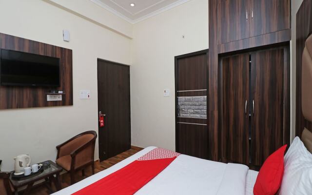 OYO 12126 Hotel Shagun Residency