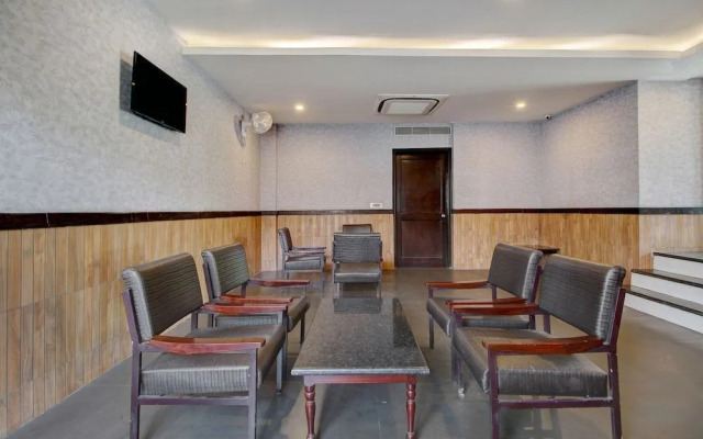 Hotel Broadway by OYO Rooms