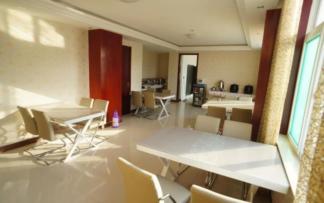 Sunshine Holiday Hotel