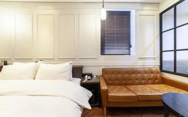 Hotel Stay 53