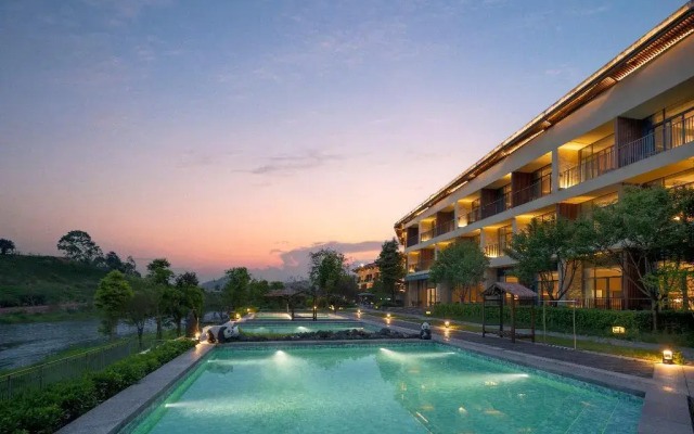 Holiday Inn Express Emei Mountain