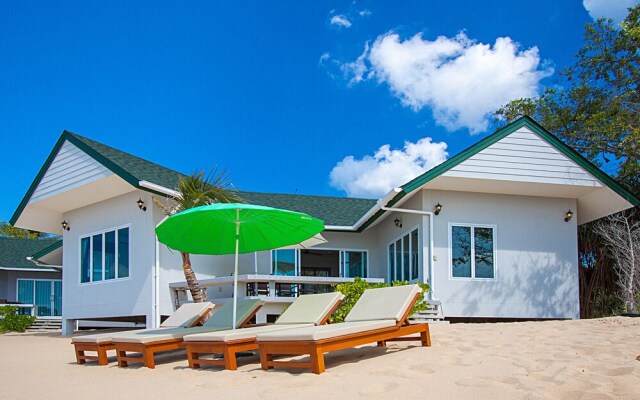 Interstellar Beachfront Villa A