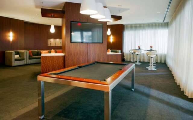 Bluebird Suites near National Airport