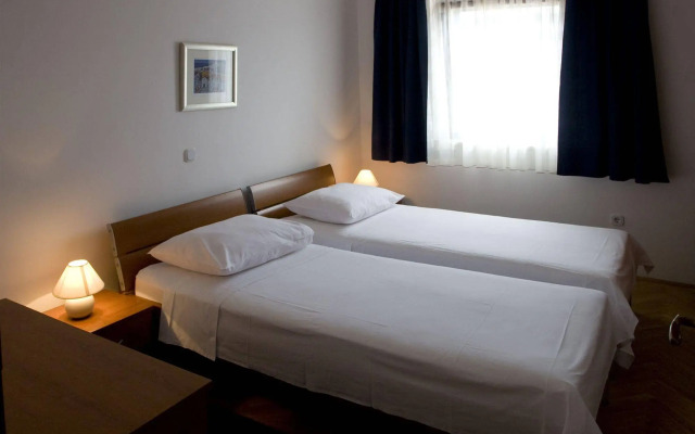 Apartments Pucisca