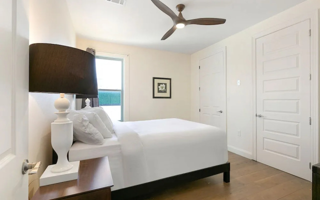 Stunning Condos Near French Quarter