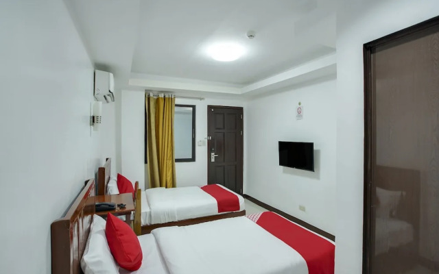 OYO 459 Offshore Hotel