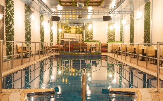 Golden Tulip Deira Hotel
