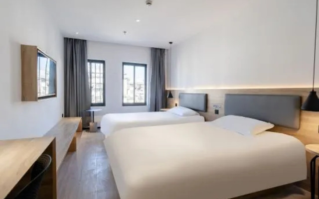 Changee Hotel MINI (Shanghai Pudong Jinqiao Road Subway Station)