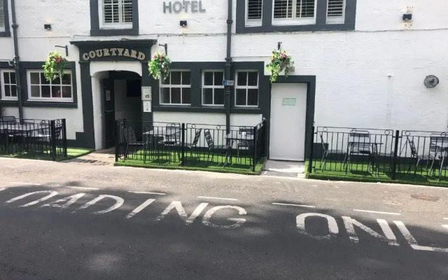 Queens Head Hotel