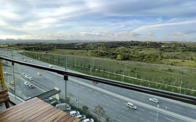 Modern 1 1 Apartment w Terrace Near Mail of IST