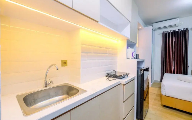 Homey And Best Choice Studio Apartment Transpark Cibubur