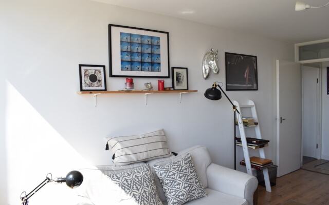2 Bedroom Apartment Near Central London