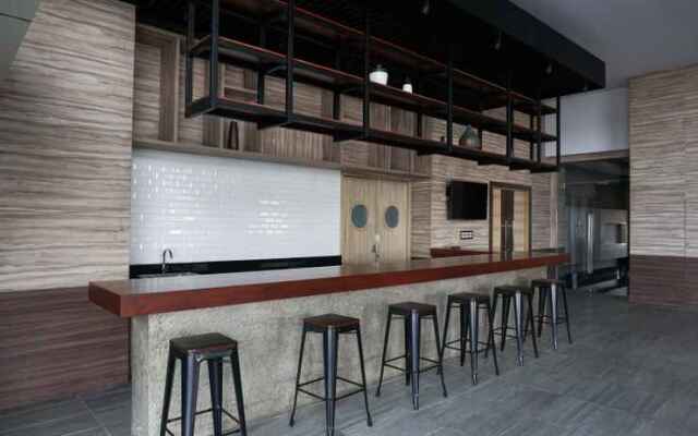 Modern 2BR Apartment at Maqna Residence