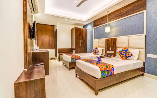 Hotel Solitaire by FabHotels