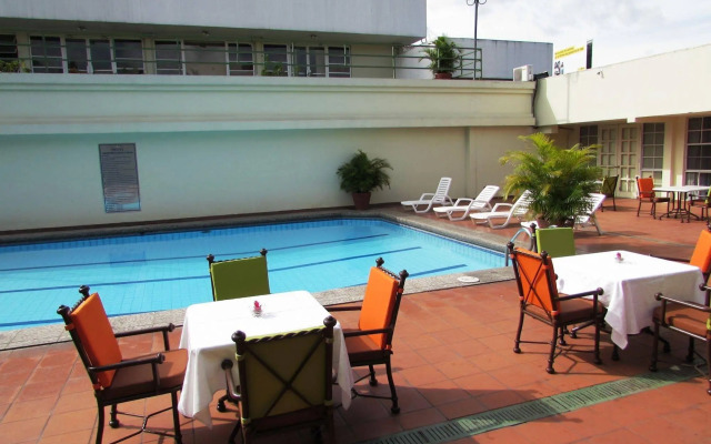 Siesta Hotel and Casino..