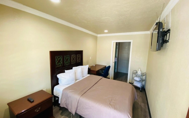 Le Blanc Inn & Suites