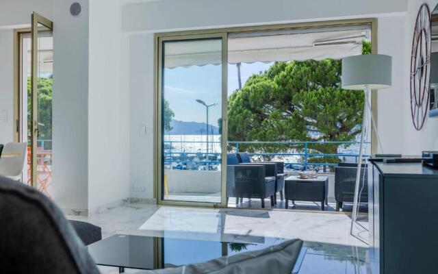 KIKILOUE 90m2 sur la Croisette avec terrasse & vue de rêve