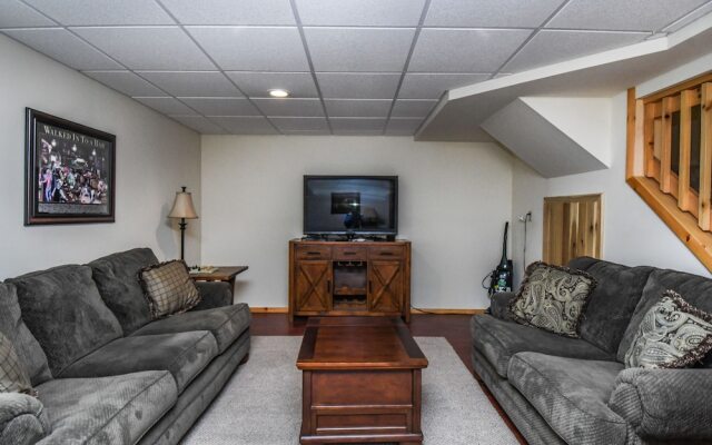 Snowbound 4 Bedroom House