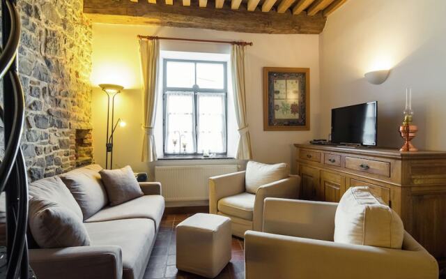 Beautiful Building, With Separate Apartments, Perfect for Family Celebrations