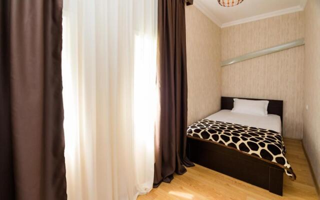 Apartment in Cozy Little Yard