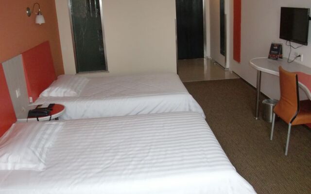 Motel 168 North Song Wei Road Inn