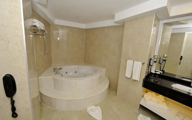 Green Nature Diamond Hotel