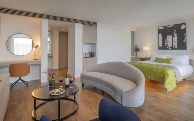 The Gibson Hotel