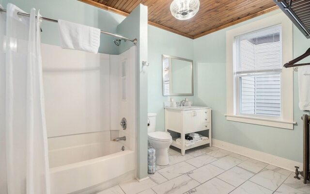 Historic Hotel Nichols