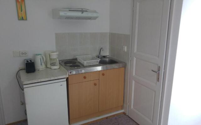 Holiday Apartmanház
