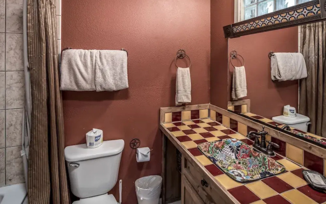 New Mexico Mountain Pines Cabin - Three Bedroom Cabin