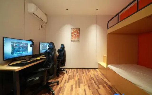 SOLO Esports Hotel